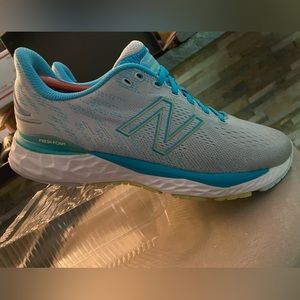 (EUC) WOMENS NEW BALANCE FRESH FOAM 880 LIGHT CYCLONE/VIRTUAL 10.5 (EXCELLENT)
